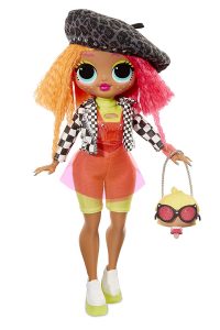 O.M.G. Neonlicious Fashion Doll with 20 Surprises 200x300 - Poupee LOL Surprise